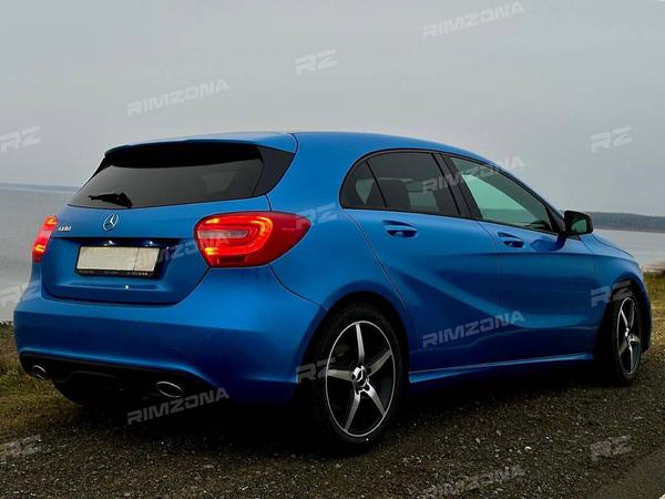 Mercedes A180 на дисках в стиле Mercedes AMG Star Spoke R17 - Фото № 1