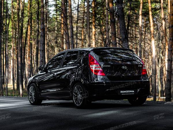 HYUNDAI I30 НА ЛИТЫХ ДИСКАХ В СТИЛЕ VPS 3323 R17 - Фото № 3