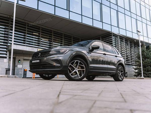 VOLKSWAGEN TIGUAN НА ЛИТЫХ ДИСКАХ В СТИЛЕ VOLKSWAGEN DALLAS R19 - Фото № 1
