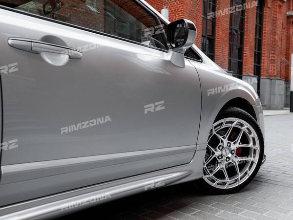HONDA CIVIC НА ЛИТЫХ ДИСКАХ В СТИЛЕ Vossen HFX-1 R18 - Фото № 3
