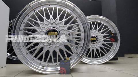 Литой диск BBS RS R18 8J 5x114.3 ET40 dia 73.1