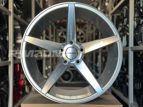Литой диск В СТИЛЕ VOSSEN 242237316372 R18 8.5J 5x105 ET33 dia 73.1