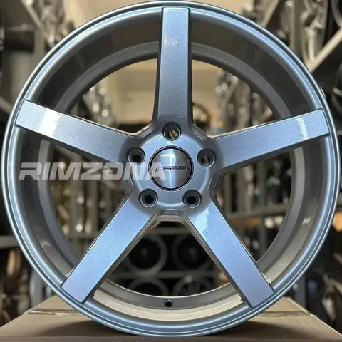 Литой диск В СТИЛЕ VOSSEN CV3 R18 8J 5x114.3 ET40 dia 73.1