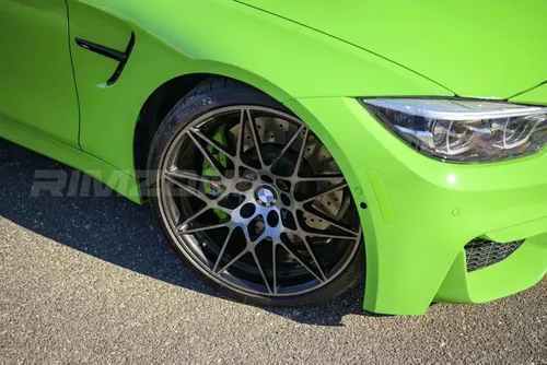 Литой диск В стиле BMW 666m Style R19 8.5/9.5J 5x120 ET30/38 dia 72.6 - Фото вживую на авто №4