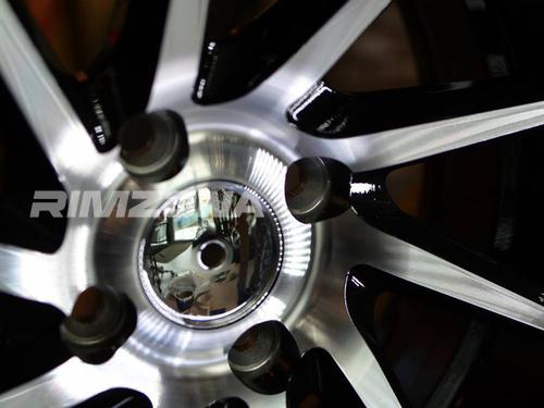 Литой диск В СТИЛЕ VOSSEN CVT R15 7J 4x100 ET35 dia 73.1 - Фото вживую №5