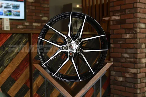 Литой диск В стиле Mercedes RFX13 R20 9/11J 5x112 ET23/38 dia 66.6 - Фото вживую №4