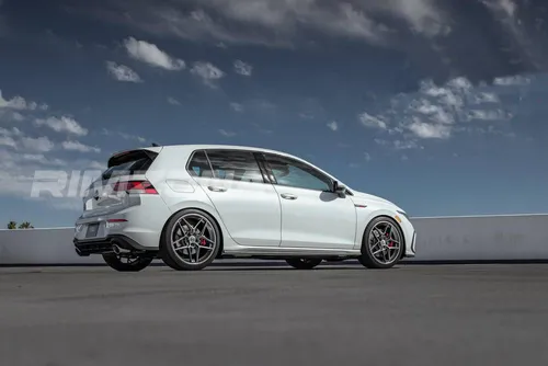 Литой диск HRE FF11 R19 8.5J 5x120 ET25 dia 72.6 - Фото вживую на авто №2