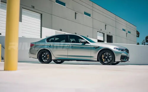 Литой диск HRE P101 R17 7.5J 5x114.3 ET38 dia 73.1 - Фото вживую на авто №2