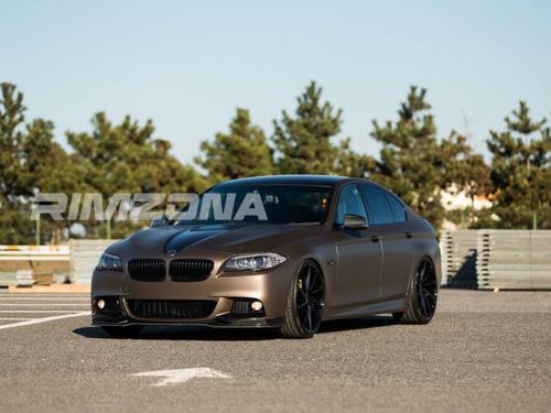 Литой диск В СТИЛЕ VOSSEN CVT R16 6J 4x100 ET35 dia 73.1 - Фото вживую на авто №3