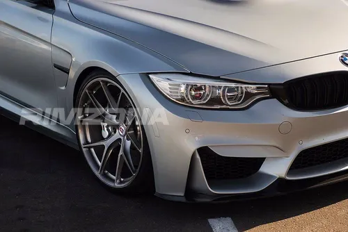 Литой диск HRE P101 R14 5.5J 4x100 ET30 dia 67.0 - Фото вживую на авто №3