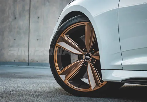 Литой диск В стиле Audi RS5 2018 R20 9J 5x112 ET35 dia 66.6 - Фото вживую на авто №6