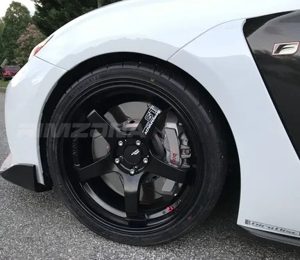 Литой диск ADVAN GT R17 7.5J 4x100 ET38 dia 73.1 - Фото вживую на авто №3