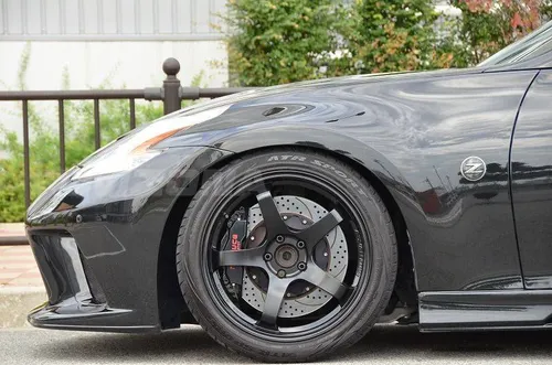 Литой диск ADVAN GT R17 7.5J 4x100 ET38 dia 73.1 - Фото вживую на авто №8