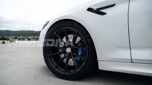 Литой диск HRE P104 R19 8.5J 5x114.3 ET35 dia 73.1 - Фото вживую на авто №4