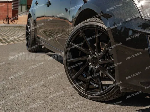 Литой диск В СТИЛЕ VOSSEN CVT R17 7.5J 4x100 ET38 dia 73.1 - Фото вживую на авто №5
