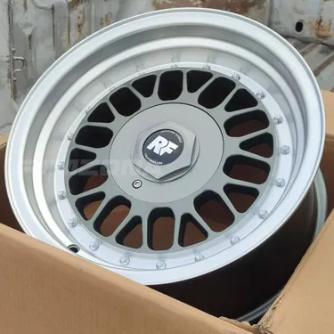 Литой диск ROTIFORM Lhr R15 8J 4x100/4x114.3 ET20 dia 73.1