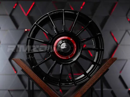 Литой диск OZ RACING SUPERTURISMO LM R17 7.5J 5x114.3 ET35 dia 73.1 - Фото вживую №3
